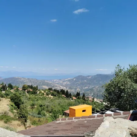 Villa Mountain Stone Villa, Sea & Mountain View At 1150m Synikia Mesi Trikalon