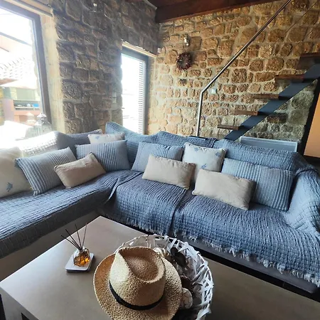 فيلة Mountain Stone Villa, Sea & Mountain View At 1150m Synikia Mesi Trikalon