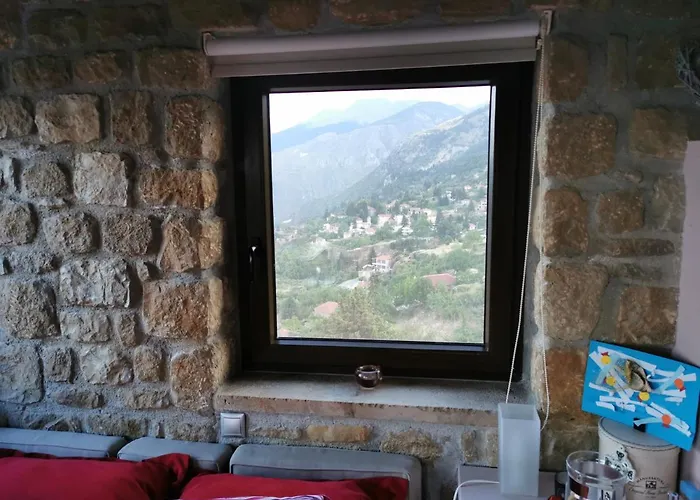 Mountain Stone Villa, Sea & Mountain View At 1150m Vila *