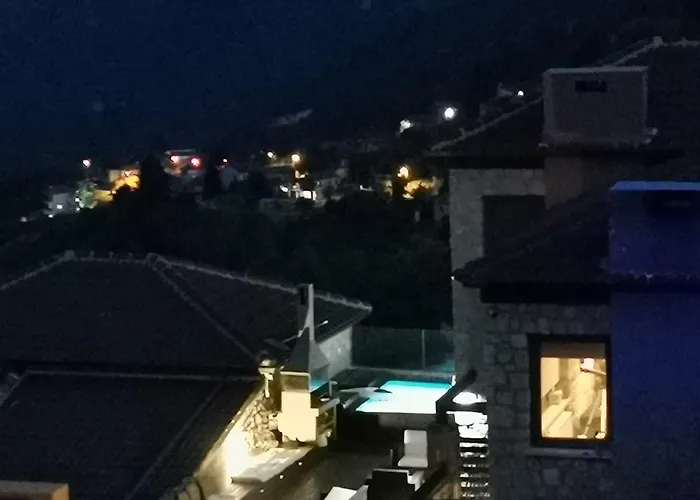 Mountain Stone Villa, Sea & Mountain View At 1150m Vila