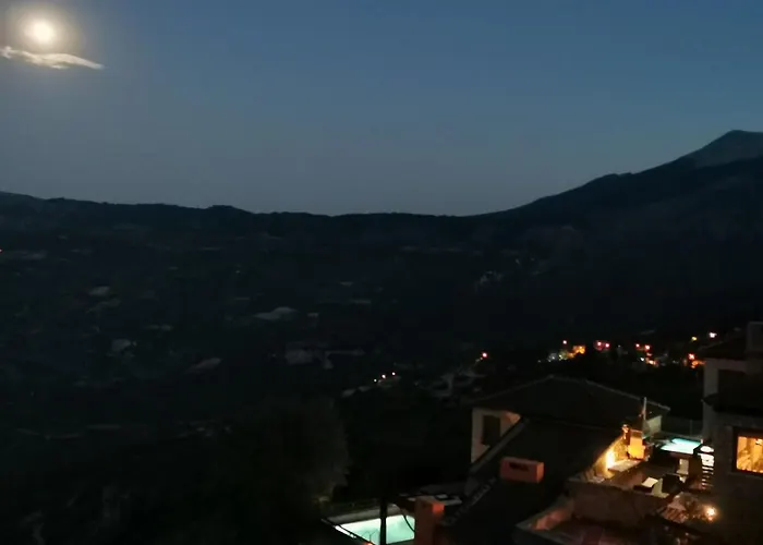 Mountain Stone Villa, Sea & Mountain View At 1150m Vila Synikia Mesi Trikalon